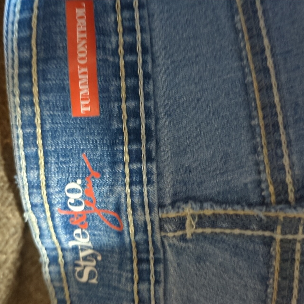 Size 8 Style&Co Bermuda Jean Shorts - Picture 4 of 8